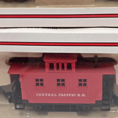 LOT 606: Bachman HO Scale Electric Train Set in Original, Unopened Boxes