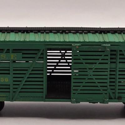 LOT 609: HO Scale Train: Locomotives & Box Cars