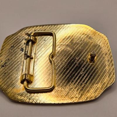 LOT 614: Vintage Metal Belt Buckles