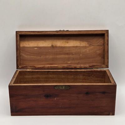 LOT 616: Chinese Cricket Box, "Lost World Watches", Small Pennant Flags, Marbles, Bruce Wayne Ring, Rulers, Wooden Box,& More