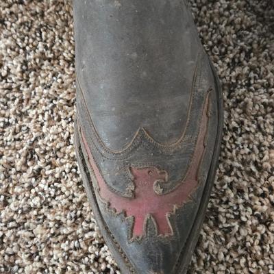 LOT 618: Vintage Blanket Vest, Neolite Boots with Detailed Decoration, & Unknown Brand Black Boots
