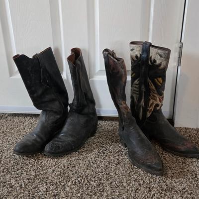 LOT 618: Vintage Blanket Vest, Neolite Boots with Detailed Decoration, & Unknown Brand Black Boots