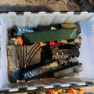 LOT 635: Bin of Vintage O Scale Miniature Trains and Fall Accessories
