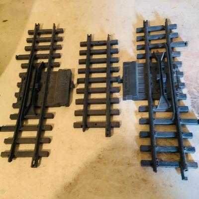 LOT 639: Bin Full of Plastic Miniature Rail Road Train Track - As Is