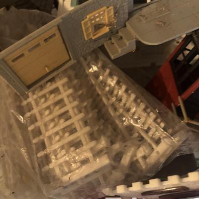 LOT 646: As Found Bin of Train Accessories: Houses, Fences etc.
