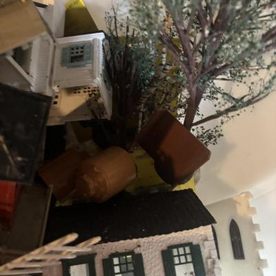 LOT 646: As Found Bin of Train Accessories: Houses, Fences etc.