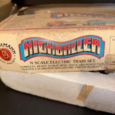LOT 651: Bachman High Baller N Scale Train Set, K Line Watchman Shanty O/O-27 Scale & Bachman Hill Baller Super Racing Cars