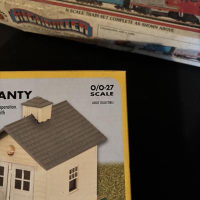 LOT 651: Bachman High Baller N Scale Train Set, K Line Watchman Shanty O/O-27 Scale & Bachman Hill Baller Super Racing Cars