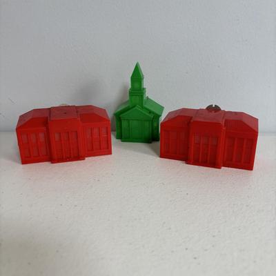 LOT 654: Vintage Plastic Popcorn Santa, "Season's Greeting" Pepsi Glasses, Vintage Plastic Village Light Covers Jingle...