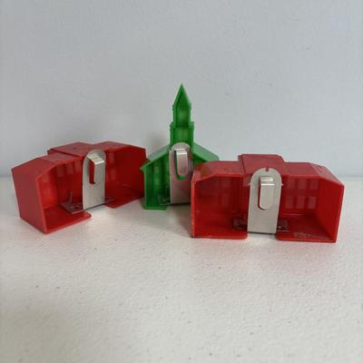 LOT 654: Vintage Plastic Popcorn Santa, "Season's Greeting" Pepsi Glasses, Vintage Plastic Village Light Covers Jingle...