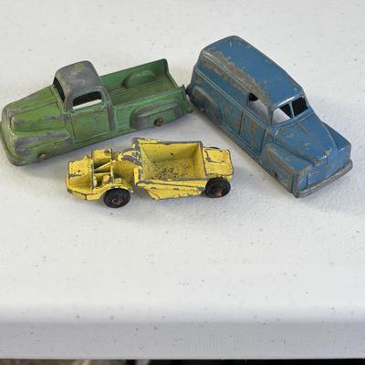 LOT 658: Train Accessories & Toy Cars: Lesney (Made in England), AHI, Tootsie, Varney, Aristo-Craft (Made in Germany), Faller 570...