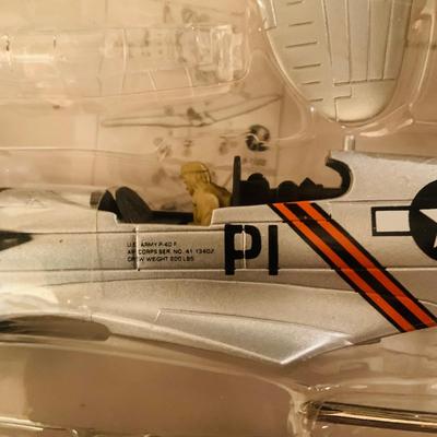 LOT 659: K-Line Aviation K40226 Army Air Corp P40 Fighter Plane and K-Line K-94701 Bell 412 Die Cast Helicopter