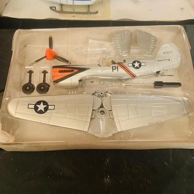 LOT 659: K-Line Aviation K40226 Army Air Corp P40 Fighter Plane and K-Line K-94701 Bell 412 Die Cast Helicopter