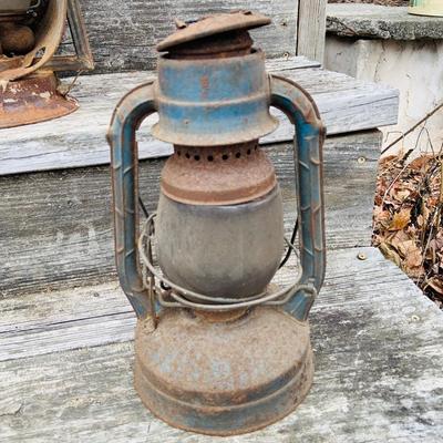 LOT673: Vintage/ Antique Oil Lanterns - Dietz Acme Inspector Lamp and Blue Lantern