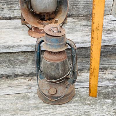 LOT673: Vintage/ Antique Oil Lanterns - Dietz Acme Inspector Lamp and Blue Lantern