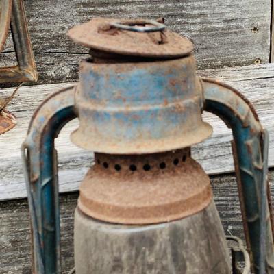 LOT673: Vintage/ Antique Oil Lanterns - Dietz Acme Inspector Lamp and Blue Lantern