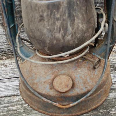LOT673: Vintage/ Antique Oil Lanterns - Dietz Acme Inspector Lamp and Blue Lantern
