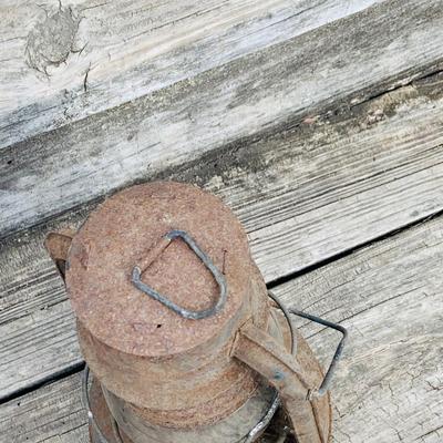 LOT674: Vintage/Antique Rail Road Lanters