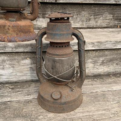 LOT674: Vintage/Antique Rail Road Lanters