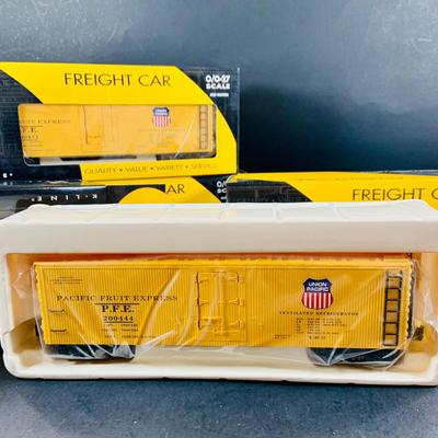 LOT 676: Set of (4) K-Line "Wood-Sided" O/0-27 Scale Union Pacific Freight Cars 200444, 200455, 200471 & 20447