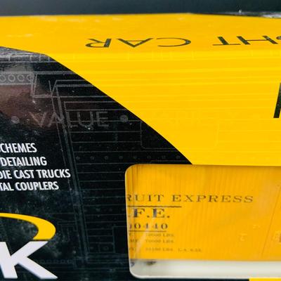 LOT 678: Set of (4) K-Line "Wood-Sided" O/0-27 Scale Union Pacific Freight Cars 200460, 200477, 200430, 200440