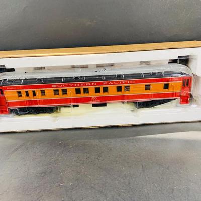 LOT 682: KF Heavy Duty Power Pack for HO Trains In Box, K Line Souther Pacific Cars - KK641-2032 SP Express Service Boxcar and K4888-0012...
