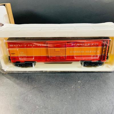 LOT 682: KF Heavy Duty Power Pack for HO Trains In Box, K Line Souther Pacific Cars - KK641-2032 SP Express Service Boxcar and K4888-0012...
