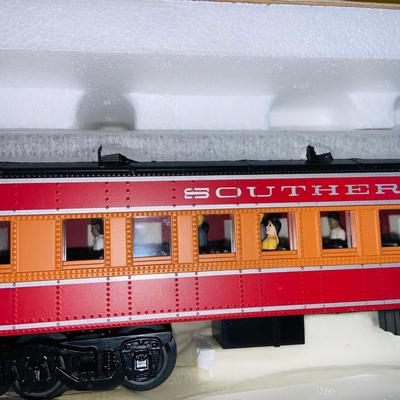LOT 683: Set of (3) K-Line Southern Pacific Heavyweight Passenger Cars K 4888-0011 SP Daylight Coach #2014, K4888-0010 SP Daylight...