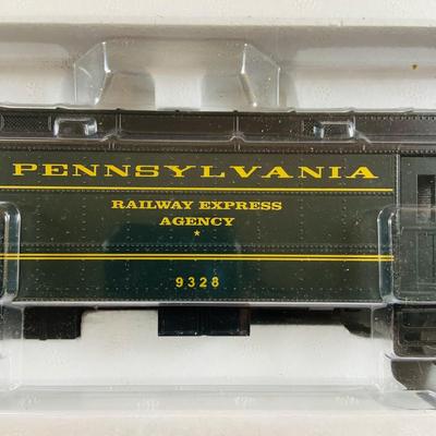 LOT 684: Kline Pennsylvania Passenger Cars K4880-0017 PRR Emerald Lodge Pullman, K4880-0018 PRR REA Baggage CAr # 9328 and Operating Car...