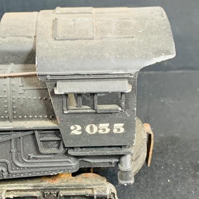 LOT 687: Lionel Post War 0/24 Scale Locomotive and Tinder - Lionel Line Engine #2055