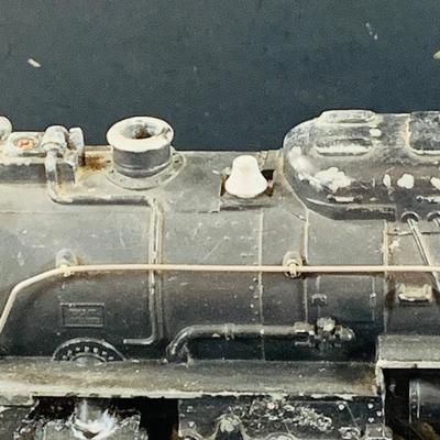 LOT 688: Lionel Post War 0/24 Scale Locomotive and Tinder - Pennsylvania RR Engine # 2048