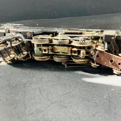 LOT 688: Lionel Post War 0/24 Scale Locomotive and Tinder - Pennsylvania RR Engine # 2048