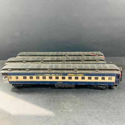 LOT 689: Set of Six (6) Vintage Blue Comet HO Passenger Cars