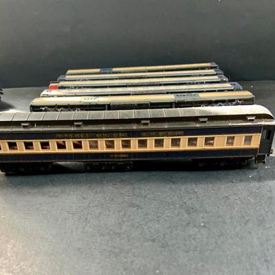 LOT 689: Set of Six (6) Vintage Blue Comet HO Passenger Cars
