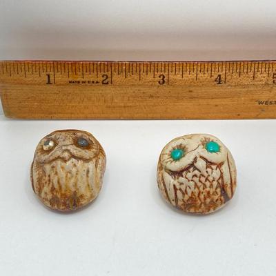 LOT 693: Vintage Sterling Thimble, Tie Tack and Screw Back Earrings and Pair of Hand Crafted Owls