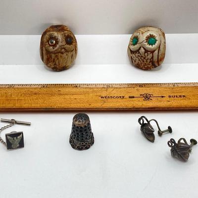 LOT 693: Vintage Sterling Thimble, Tie Tack and Screw Back Earrings and Pair of Hand Crafted Owls