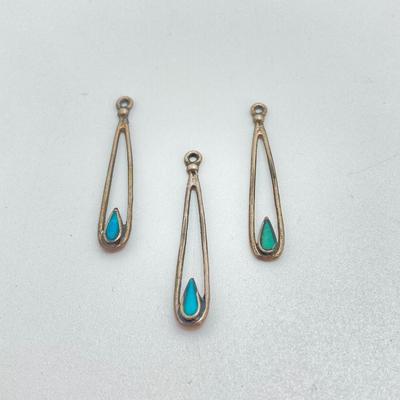 LOT 698: Turquoise and Unmarked Silver Artisan Jewelry