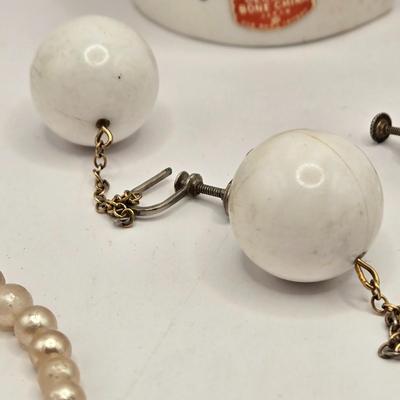 LOT 700: Various Pieces of Ladies' Jewelry & Ring Holder