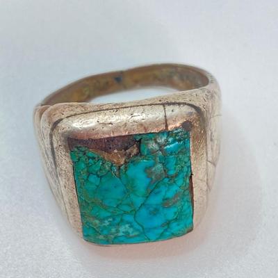 LOT 713: Three Hand Crafted Turquoise Rings - Sizes 11 to 13