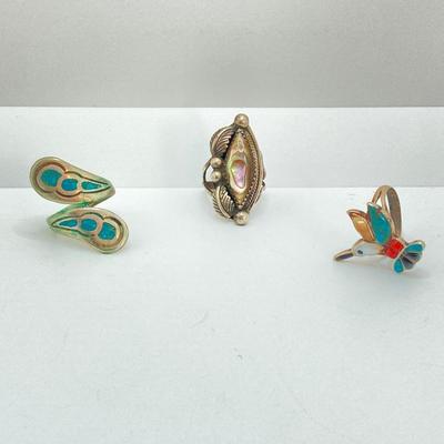 LOT 714: Vintage Hand-Crafted Turquoise and Abalone Rings - Unmarked