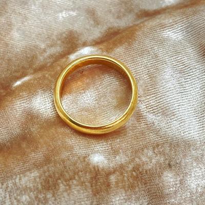 LOT 717: AK Turkey Gold Band - 18KT, TW 1.80g, Sz 7.75 - 8