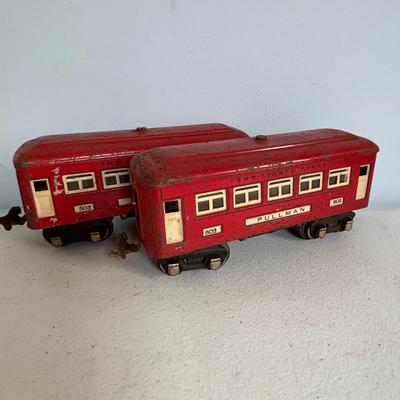 LOT 728: Pre-WWII/2 Lionel Train Commodore Vanderbilt No. 264-E Red Engine & Red Comet Coal Car, 2-Observation #604, 2-Pullman #603