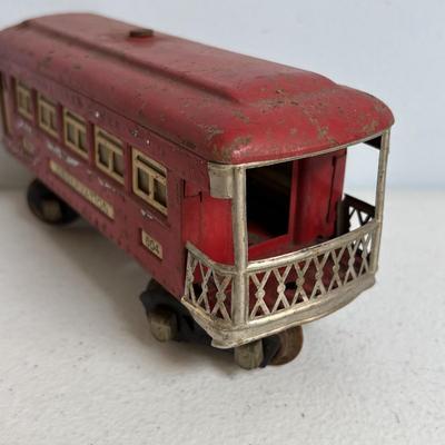 LOT 728: Pre-WWII/2 Lionel Train Commodore Vanderbilt No. 264-E Red Engine & Red Comet Coal Car, 2-Observation #604, 2-Pullman #603