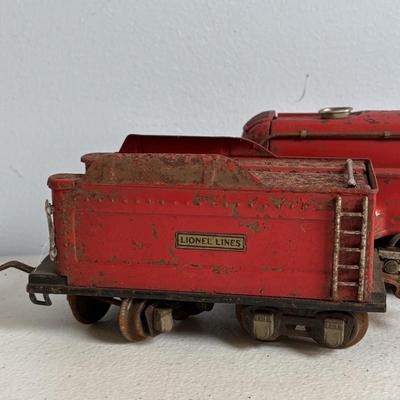 LOT 728: Pre-WWII/2 Lionel Train Commodore Vanderbilt No. 264-E Red Engine & Red Comet Coal Car, 2-Observation #604, 2-Pullman #603