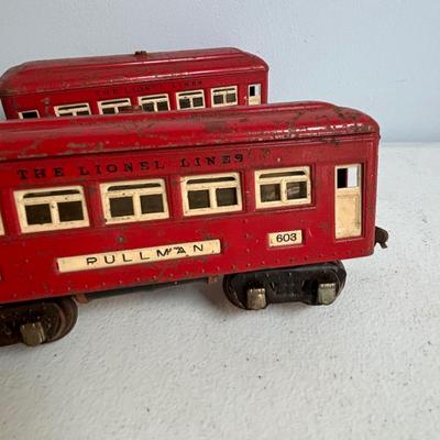 LOT 728: Pre-WWII/2 Lionel Train Commodore Vanderbilt No. 264-E Red Engine & Red Comet Coal Car, 2-Observation #604, 2-Pullman #603