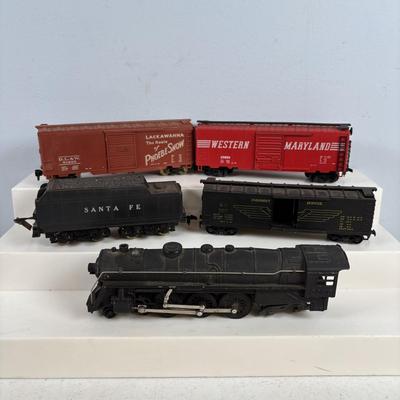 LOT 732: Mar Locomotive and Train Cars