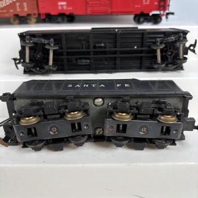 LOT 732: Mar Locomotive and Train Cars