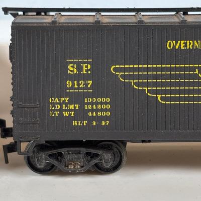 LOT 732: Mar Locomotive and Train Cars
