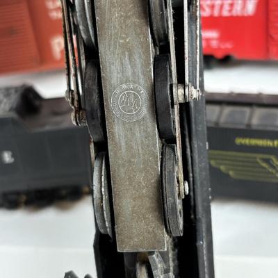 LOT 732: Mar Locomotive and Train Cars
