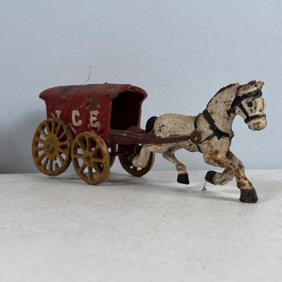 LOT 733: Vintage Cast Iron Ice Cart, Cartridge and Hobo w/Street Lantern